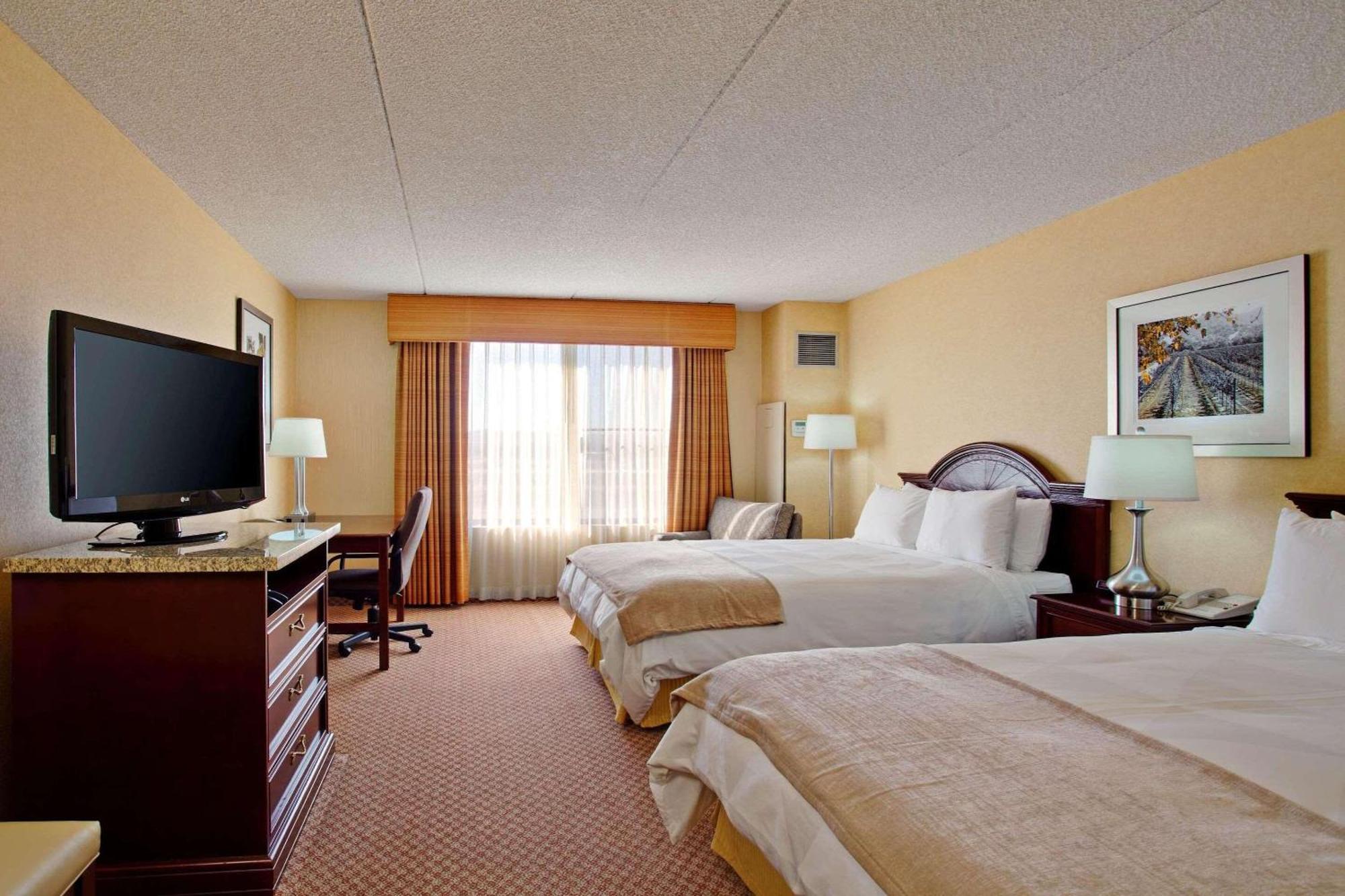 Hotel Radisson Santa Maria (Santa Barbara County)