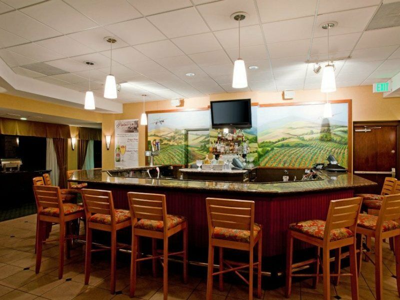 Radisson Hotel 4*